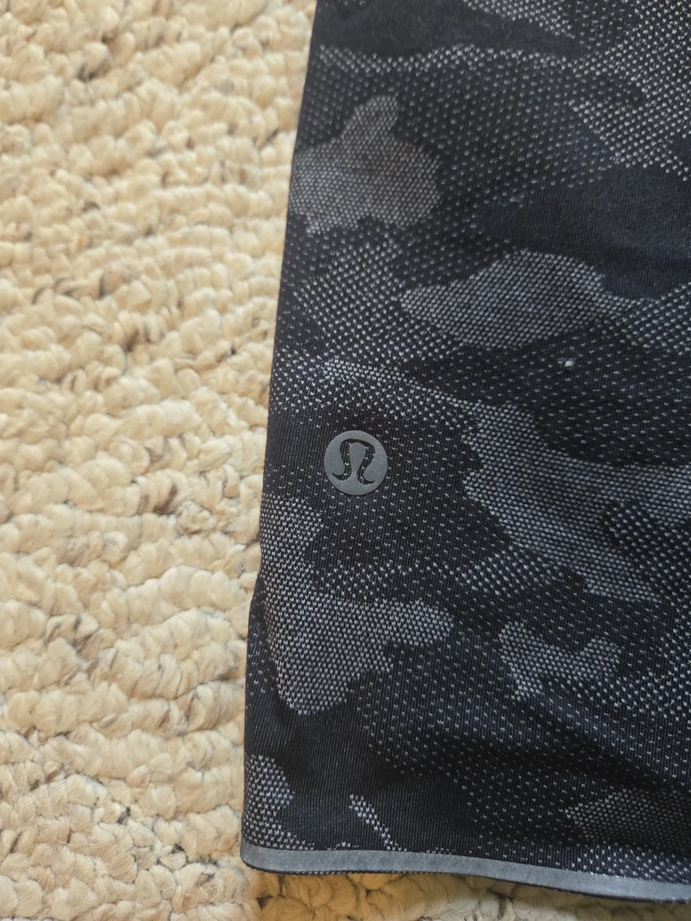 Men's Black Camo Athletic Shorts - Lightweight Performance Lululemon - Picture 4 of 6